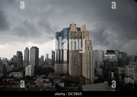 Avvicinando tempesta su Bangkok Foto Stock