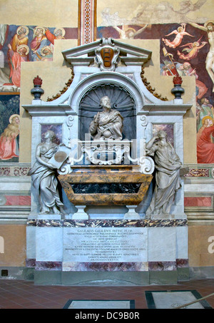 Galileo Galilei tomba in Santa Croce (Santa Croce) Basilica di Firenze, Italia. Foto Stock