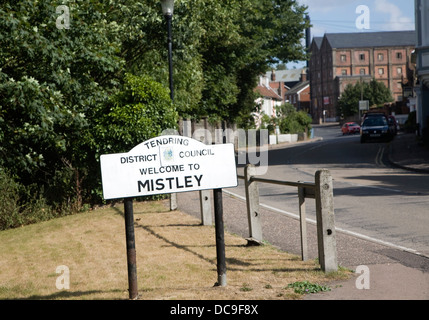 Distretto di gara consiglio benvenuti Mistley segno Essex Inghilterra Foto Stock
