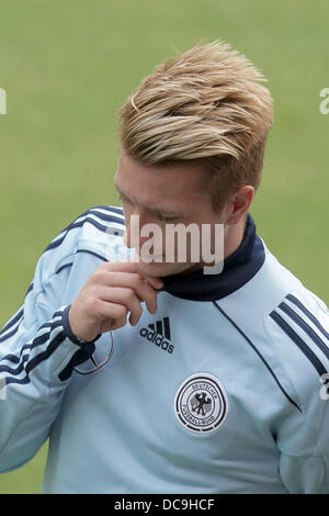 Mainz, Germania. 13 Ago, 2013. In Germania il Marco Reus arriva per ultima sessione di formazione alla Coface Arena a Mainz, Germania, 13 agosto 2013. Foto. FREDRIK VON ERICHSEN/dpa/Alamy Live News Foto Stock