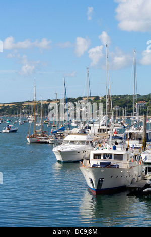 Yacht e Barche a vela in Falmouth marina, Cornwall Inghilterra. Foto Stock