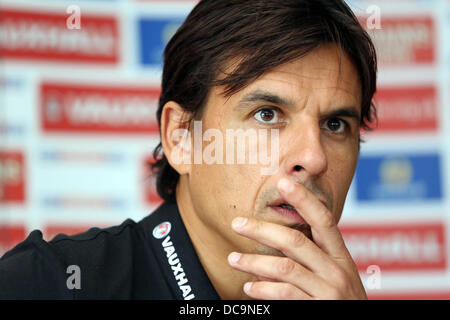 Cardiff, Regno Unito, martedì 13 agosto 2013 nell'immagine: Manager Chris Coleman Re: Football Association of Wales conferenza stampa davanti a Galles international partita amichevole contro l'Irlanda del Nord, presso il St David's Hotel, Cardiff, Galles del Sud, Regno Unito. Credito: D Legakis/Alamy Live News Foto Stock