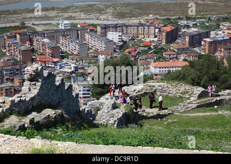 Berat, Berati, in Albania, in vista della città dalla cittadella Kalaja Foto Stock