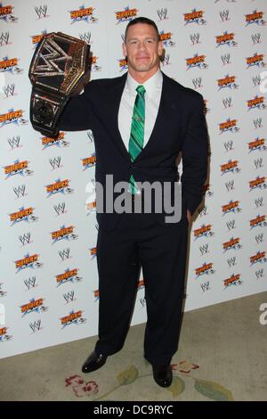 Los Angeles, California, USA. Il 13 agosto 2013. John Cena assiste sempre prima la WWE Summerslam conferenza stampa il 13 agosto 2013 presso il Beverly Hills Hotel Beverly Hills, CA.USA.(Immagine di credito: credito: TLeopold/Globe foto/ZUMAPRESS.com/Alamy Live News) Foto Stock