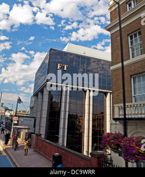 Vista del Financial Times, sede uno Southwark Bridge, London Borough of Southwark Foto Stock