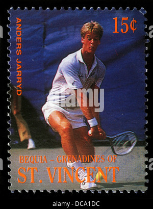 Timbro stampato in Grenadine di San Vincenzo mostra i giocatori di Tennis Anders Jarryd, circa 1988. Foto Stock