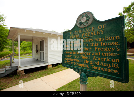 Il bilocale baracca dove Elvis Presley nacque e dove ha vissuto fino all'età di 13 in Tupelo Mississippi USA Foto Stock