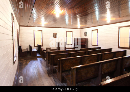 La chiesa dove Elvis Presley cantò per la prima volta accanto alla sua casa natale a Tupelo Mississippi USA Foto Stock