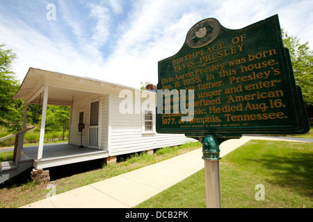 Il bilocale baracca dove Elvis Presley nacque e dove ha vissuto fino all'età di 13 in Tupelo Mississippi USA Foto Stock