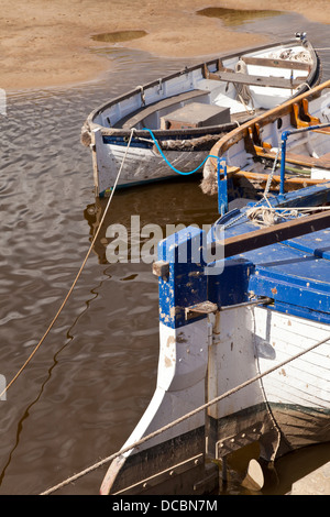 Piccole imbarcazioni ormeggiate a Blakeny quay Foto Stock