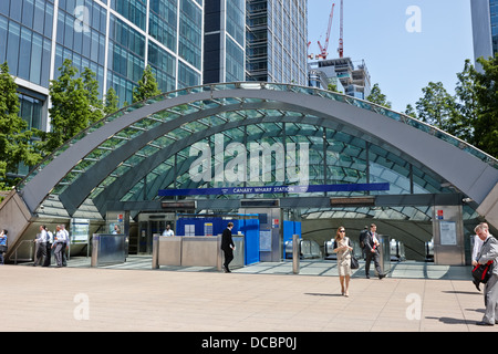 Canary Wharf Jubilee line stazione metropolitana di Londra Inghilterra REGNO UNITO Foto Stock