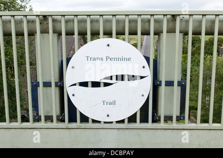 Il Trans Pennine trail per ciclisti, pedoni e cavalieri tra Ponte Dunford e Penistone, South Yorkshire Foto Stock