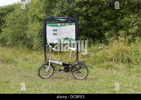 Il Trans Pennine trail per ciclisti, pedoni e cavalieri tra Ponte Dunford e Penistone, South Yorkshire Foto Stock