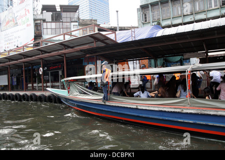 Khlong Saen Saep Express barca , Bangkok , Thailandia Foto Stock