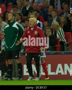 Londra, Regno Unito. 14 Ago, 2013. Scozia manager Gordon Strachan durante la partita internazionale tra Inghilterra e Scozia, dallo Stadio di Wembley a Londra. © Azione Sport Plus/Alamy Live News Foto Stock