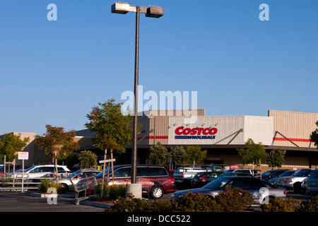 Costco Wholesale magazzino e parcheggio, Redwood City, California, Stati Uniti d'America Foto Stock