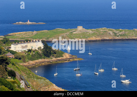 Una vista di Sorrento e punto di Dalkey Island, visti da killiney Hill, County Dublin, Irlanda Foto Stock