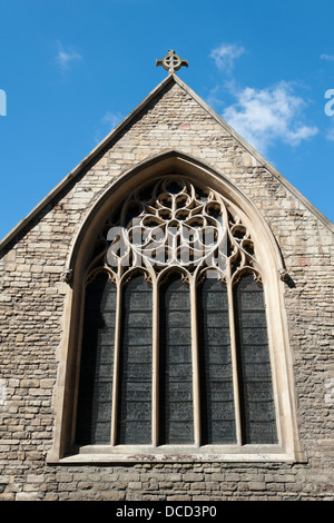 Una finestra su St Edward re e martire Chiesa Cambridge Regno Unito Foto Stock