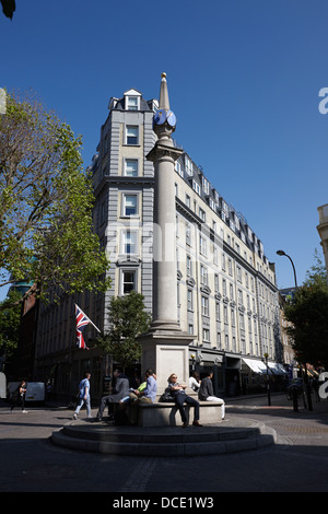 Seven Dials pilastro Londra Inghilterra REGNO UNITO Foto Stock