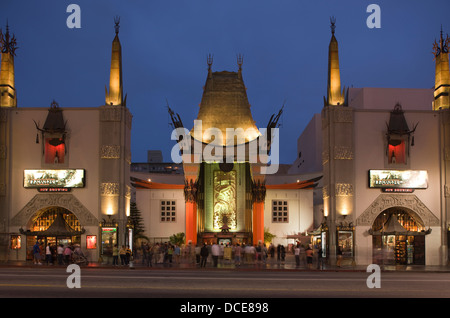 TCL teatro cinese (©MAYER & HOLLER 1927 / Browser BEHR 2000) WALK OF FAME DI HOLLYWOOD BOULEVARD LOS ANGELES CALIFORNIA USA Foto Stock