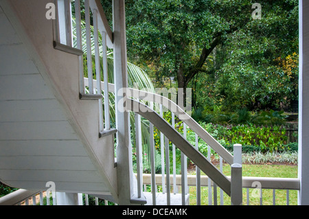 Stati Uniti d'America, Louisiana, Atchafalaya Basin, Lago di Martin, Breaux Bridge, Maison Madeleine B&B, scalinata esterna (PR). Foto Stock