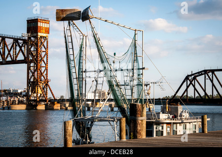 Stati Uniti d'America, Louisiana, Atchafalaya Basin, Morgan City visto da Berwick's Belleview Front Street, Ponte ferroviario. Foto Stock