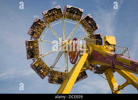 Evoluzione ride Pleasure Beach luna park, Great Yarmouth, Norfolk, Inghilterra Foto Stock