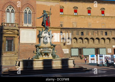 Bologna, Neptuno, fontana di Piazza Maggiore, Piazza principale, Emilia Romagna, Italia, Europa Foto Stock