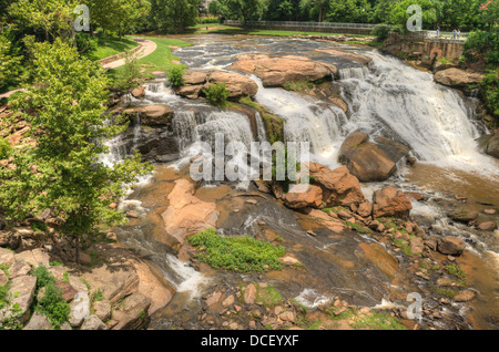 Reedy River a Falls Park cascata in Greenville, nella Carolina del Sud Foto Stock