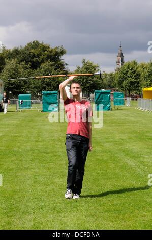 Glasgow, Scotland, Regno Unito, 16 Agosto, 2013. World Pipe Band Championships, Finale sessioni di pratica di ottenere in corso a Glasgow Green. Credito: Carr Douglas/Alamy Live News Foto Stock