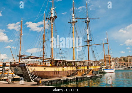 Nave a vela in Vieux Port, Marseille, Francia Foto Stock