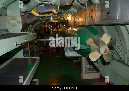 Siluro nell'USS Growler (SSG-577) sottomarino, Intrepid Sea, il Museo dell'aria e dello spazio Foto Stock