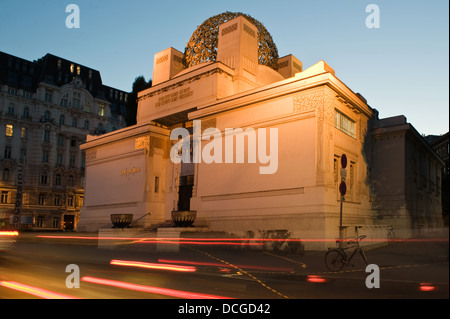 Palazzo secessionista, una sala per esposizioni di arte contemporanea, Vienna, Austria Foto Stock