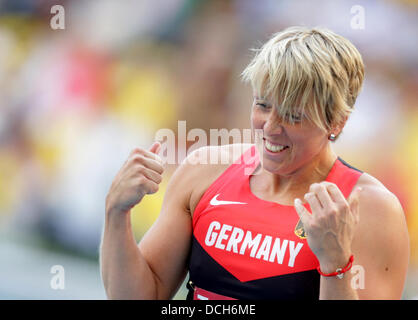 Mosca, Russia. 18 Agosto, 2013. Christina Obergfoell di Germania reagisce durante le Donne Lancio del giavellotto Finale in occasione della quattordicesima IAAF ai Campionati Mondiali di atletica di Luzhniki Stadium di Mosca, Russia, 18 agosto 2013. Foto: Michael Kappeler/dpa/Alamy Live News Foto Stock