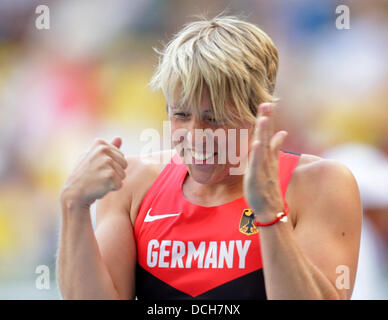 Mosca, Russia. 18 Agosto, 2013. Christina Obergfoell di Germania reagisce durante le Donne Lancio del giavellotto Finale in occasione della quattordicesima IAAF ai Campionati Mondiali di atletica di Luzhniki Stadium di Mosca, Russia, 18 agosto 2013. Foto: Michael Kappeler/dpa/Alamy Live News Foto Stock