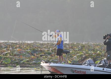 Shreveport- Bossier City, Louisiana, Stati Uniti d'America. 18 Agosto, 2013. - Sull'acqua giorno finale di FLW Forrest coppa di legno giorno 8-18-13. © ZUMA Press, Inc./Alamy Live News Foto Stock