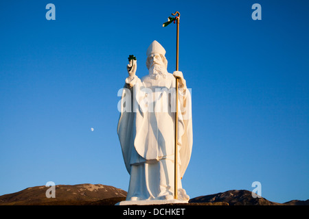 Statua di San Patrizio; Croagh Patrick, County Mayo, Irlanda Foto Stock