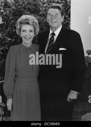 Restaurata digitalmente Storia Americana foto del Presidente Ronald Reagan e sua moglie Nancy. Foto Stock