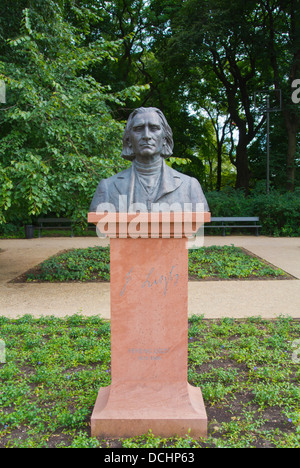 Franz Liszt statua Park Lazienkowski il Lazienki Park District Ujazdow Varsavia Polonia Europa Foto Stock