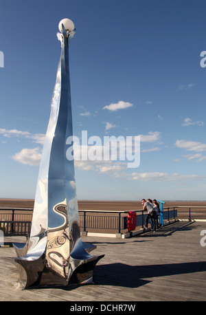 Alla fine del molo a Southport in Inghilterra del nord ovest Foto Stock