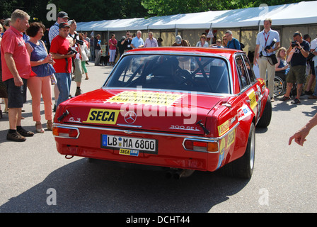 AMG Mercedes Benz 300SEL, Replica del 1971 Spa vincitore visto al Classic giorni 2013, Schloss Dyck Germania Foto Stock