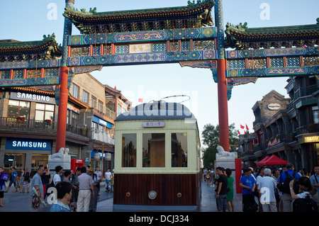 Qianmen Street a Pechino in Cina. 2013 Foto Stock