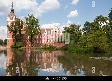 Neuen Schloss, Bad Muskau, nel Parco Muskauer, Fuerst Pueckler Park, Muskau Park, Bad Muskau, Bassa Sassonia, Germania Foto Stock