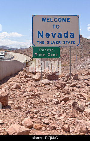 Nevada segno di benvenuto vicino alla Diga di Hoover Nevada. Foto Stock