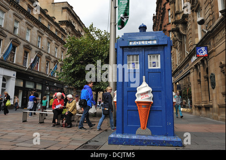 Gli amanti dello shopping a Buchanan Street, Glasgow, Scozia Foto Stock