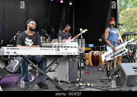 Il 10 agosto 2013 - Richmond, Virginia, Stati Uniti d'America - Jazz Band ROBERT GLASPAR esperimento di eseguire al quarto Annual Richmond Jazz Festival a Maymont Park. (Credito Immagine: © Tina Fultz/ZUMAPRESS.com) Foto Stock