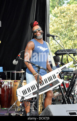 Il 10 agosto 2013 - Richmond, Virginia, Stati Uniti d'America - Jazz Band ROBERT GLASPAR esperimento di eseguire al quarto Annual Richmond Jazz Festival a Maymont Park. (Credito Immagine: © Tina Fultz/ZUMAPRESS.com) Foto Stock