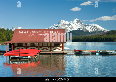 BOAT HOUSE Lago Maligne del Parco Nazionale di Jasper Alberta Canada Foto Stock