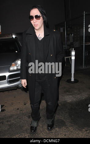 Marilyn Manson lascia il Mercato di ristorante Vetro in West Hollywood e Los Angeles, California - 24.10.11 Foto Stock