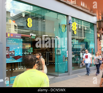 EE (tutto dappertutto) UK rete telefonica mobile company shop su Oxford Street, Londra. Foto Tony Gale Foto Stock